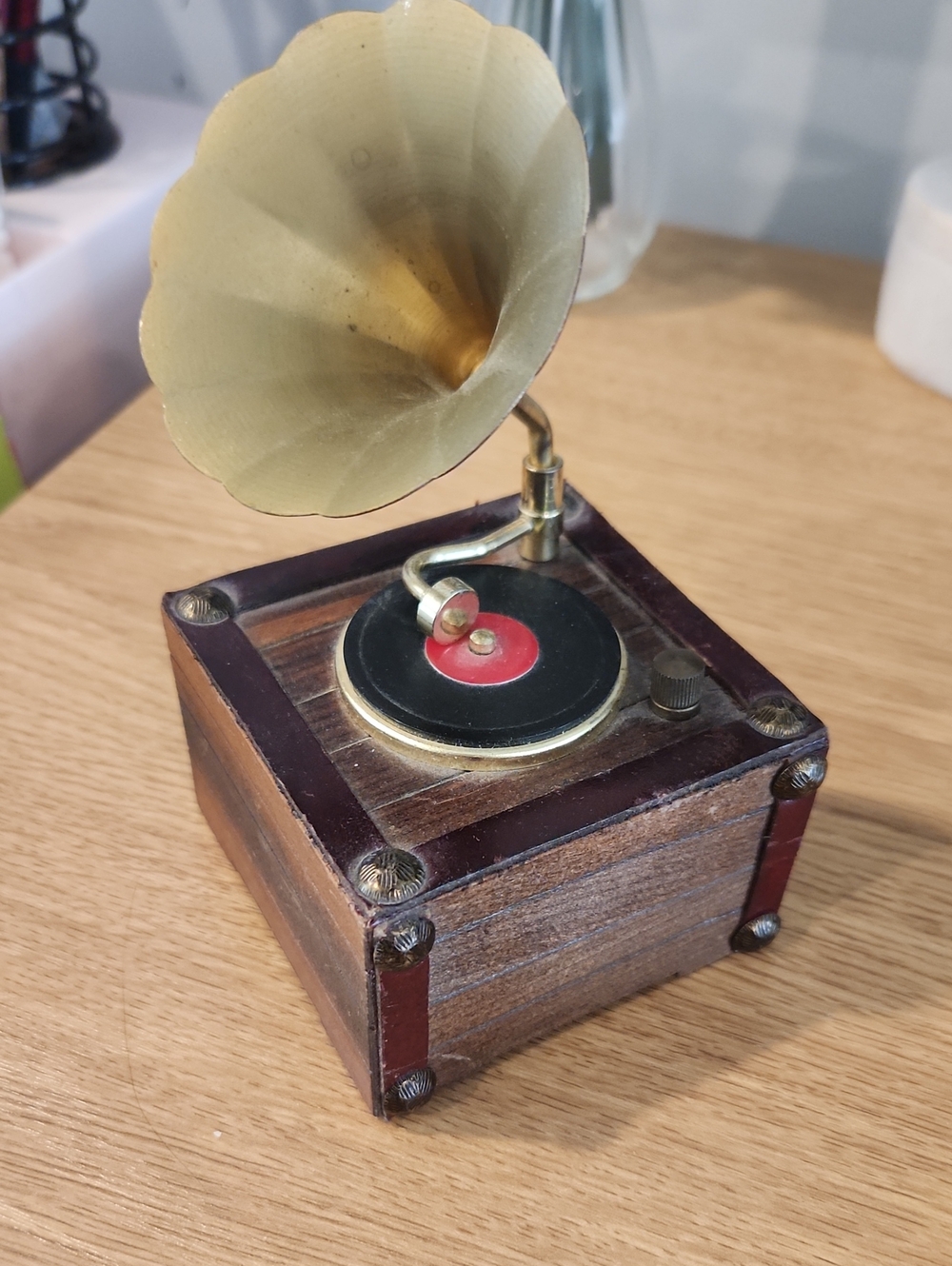 Mini Vintage Record Player